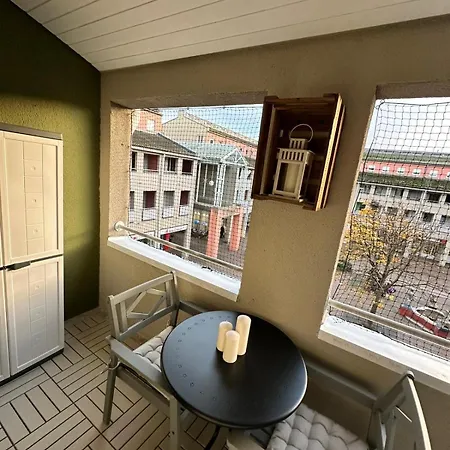 Naehe Kit Mit Parkplatz Und Smart Tv Apartment